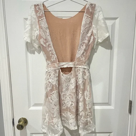 For Love And Lemons White Lace Overlay Dress - Picture 4 of 7